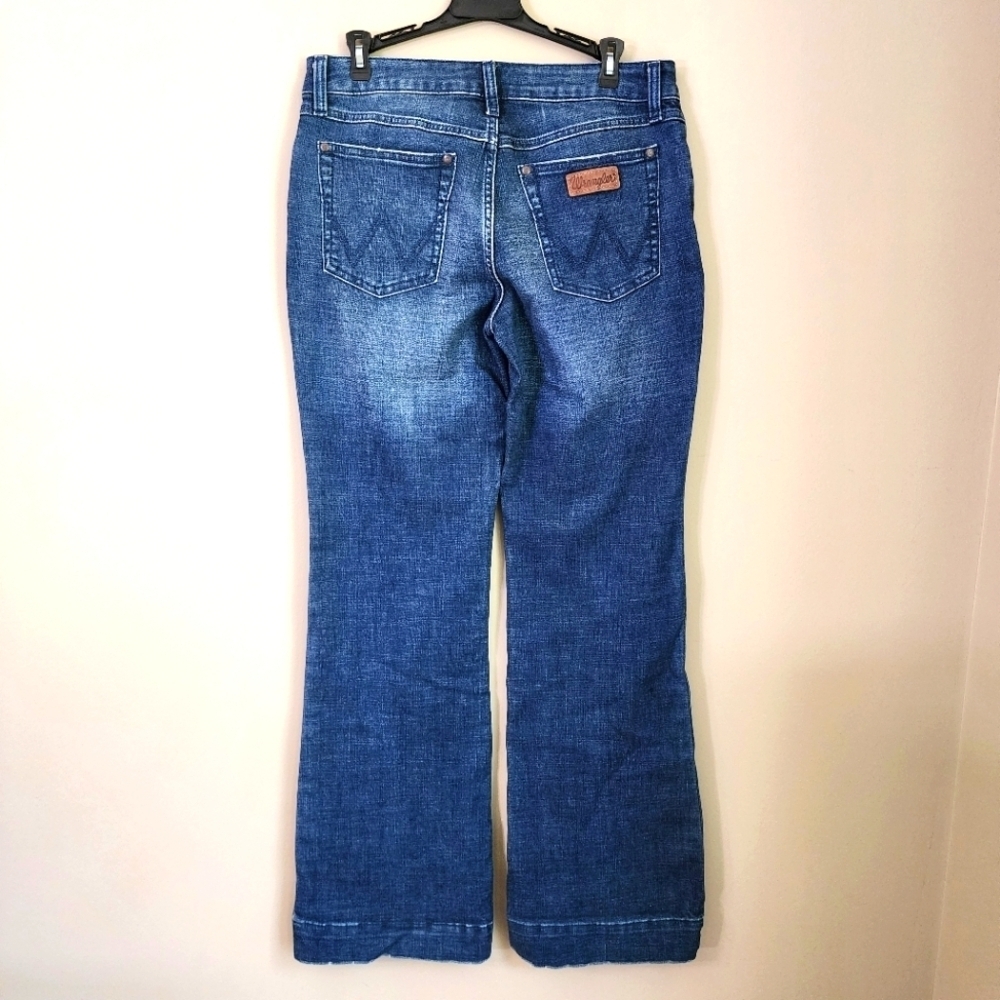 Wrangler Denim Jeans Women's Blue Size 9 / 34 Wide Leg flare leg - Picture 2 of 11